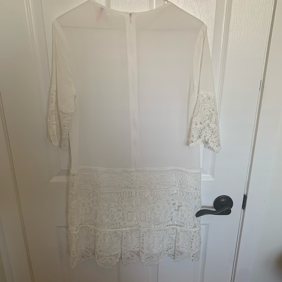 Endless Rose lace white dress - Picture 2 of 5